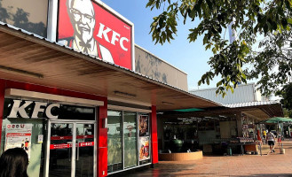 Kfc Ptt Bangbuathong-suphanburi 2 outside