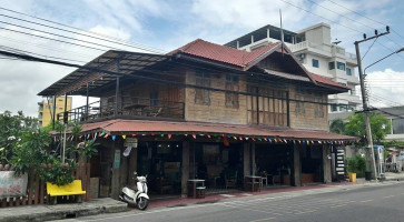 Grandma's House Prachuap Khiri Khan outside