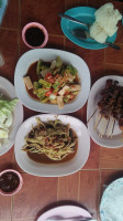 ส้มตำซาร่า food