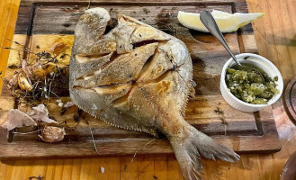 2 Fishes food