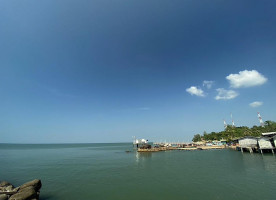 Hadlek Seaside On The Pier outside