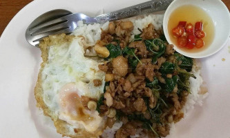 ร้านอาหารดาวเงิน food