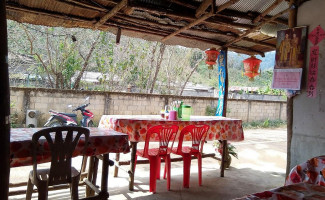 Lixian Lì Xiān Xiǎo Chī Bù inside