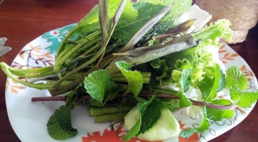 ร้านลาบบ้านดอย food