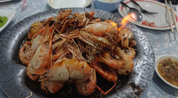 Kung Ob Phu Khao Fai food