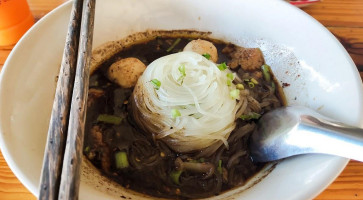 ธ ธราธร นายอ้วน ก๋วยเตี๋ยวเรืออยุธยา สาขา1 food