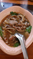 Somkhit Nuea-mu food