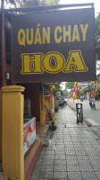 Quan Chay Hoa outside