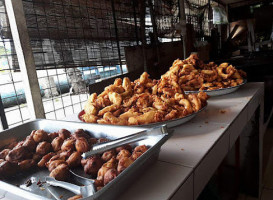 Gerai Goreng Pisang Sanggar Madu Haji Ladale food