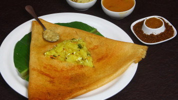 Aroma India food