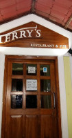 Terry's Restaurant & Pub outside