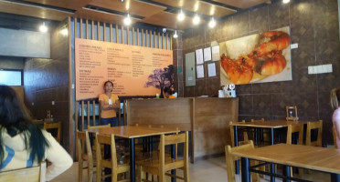 Taps Mix Resto Laurel inside