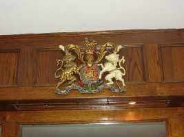 Man O War Vineyard logo