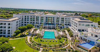 Hare And The Turtle. outside