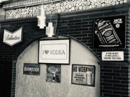 Elevate menu
