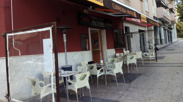 Sir Cafe outside