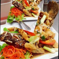 Kinnaree Thai Restaurant food