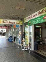 Enmore Delicious Roll outside
