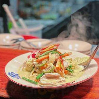 Gor Gai Thai Noodle & Street Food food