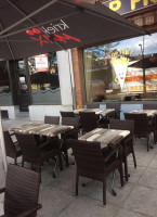 Urban Grain Bakery outside