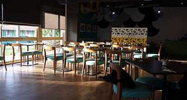 Noodle Box Ashmore inside