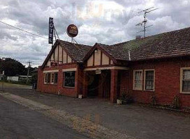 Howlong Cafe outside