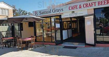 Thai Esarn Restaurant outside