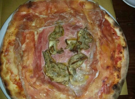 Mojo's Pizza food