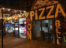 Pizza X-Press outside