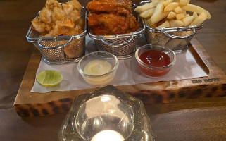 Big Boys’ Burger Club food
