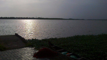 Kumbalam Shibhu's Puttu Kada outside