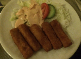 Lek Seafood food