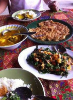 สวนอาหาร ก้อยกุลากาสัย food