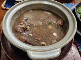 Guān Yīn Shān Zhuāng Zhī Sōng Yǔ Tíng Food