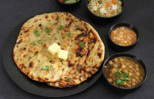Paratha Cafe food