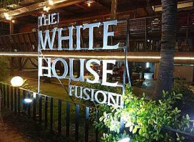 The White House Fusion outside