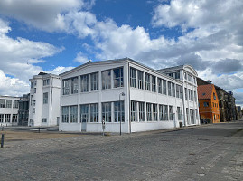 The Hub Cafe And Eatery outside