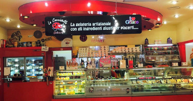 Calcutta 64 inside