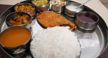 D Lila Veg Nonveg food