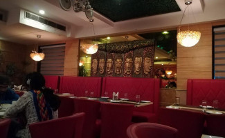 Dosa Plaza Divinity inside