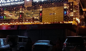 Al Zouk outside