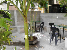 Ysp Avenue Grill outside