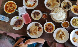 Baby Chettans Seafood Krb food