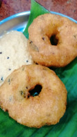Parippuvada Vibavashala food