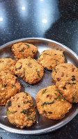 Parippuvada Vibavashala food