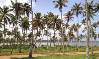 Kadal Theeram outside