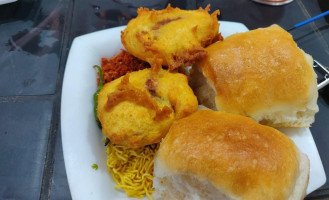 Shree Joshi Wadewale Paud Misal Cha Darbar food