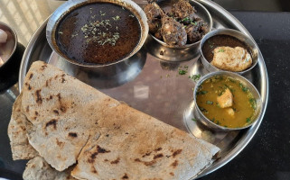 Tatyancha Dhaba Khed food