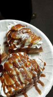 Henny's Gourmet Salunkhe Vihar Rd. food