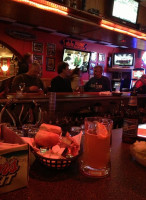 Relax Restaurant Bar Saoner inside